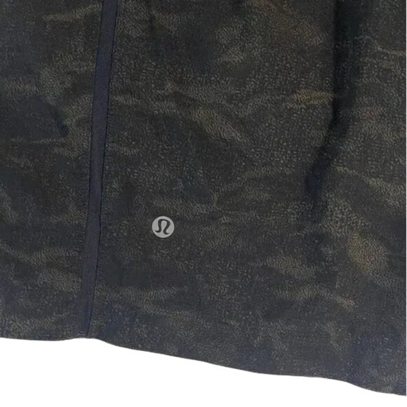lululemon athletica Black Patterned Athletic Shorts - Picture 4 of 4